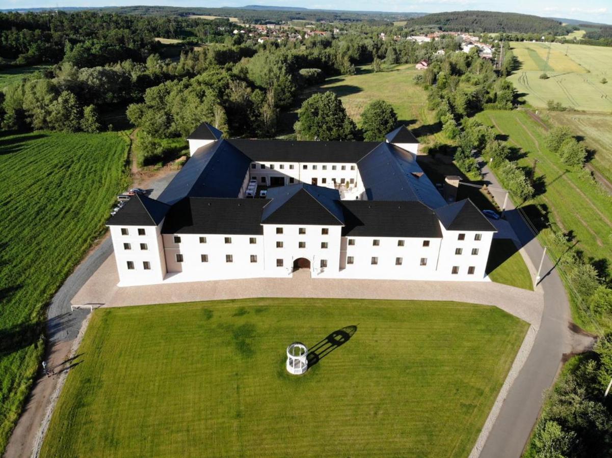 Chateau Sanov Hotel Sanov  Exterior photo